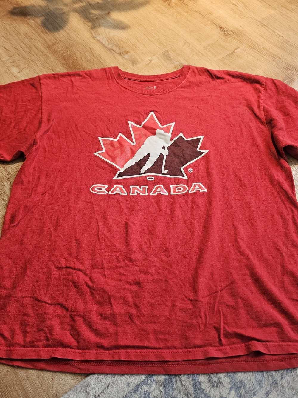 Canada Graphic Red Men's T‑Shirt